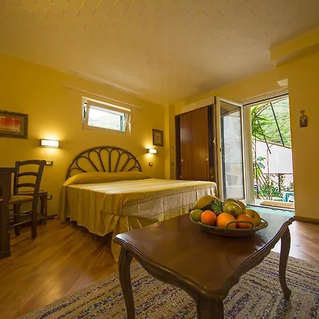 Gasthof In Tracastello - Air Cond - Parking Not Included - Riomaggiore