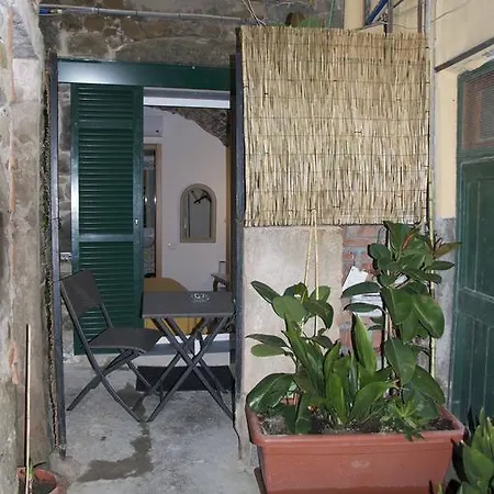 Gasthof In Tracastello - Air Cond - Parking Not Included - *
